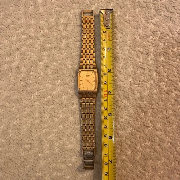 Vintage Seiko Tank Quartz Men's Watch, Champagne Dial with Gold Band